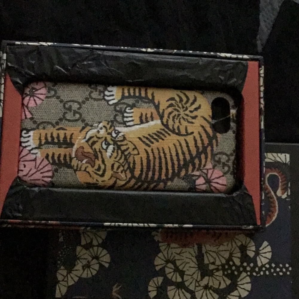 Gucci IPhone 7  or 8 case Authentic